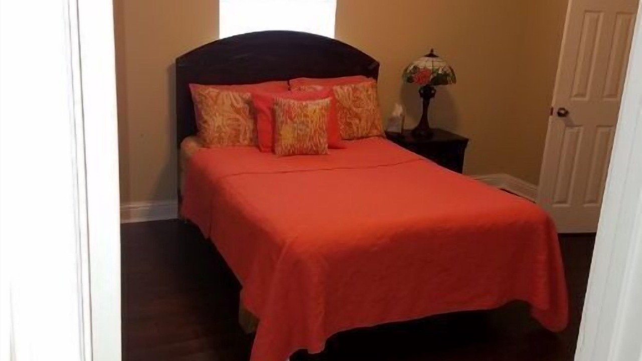 Photo of Bedroom in Mid-City