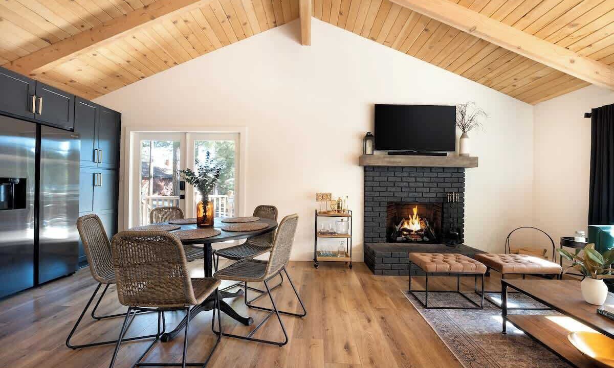 Photo of Livingroom in Running Springs