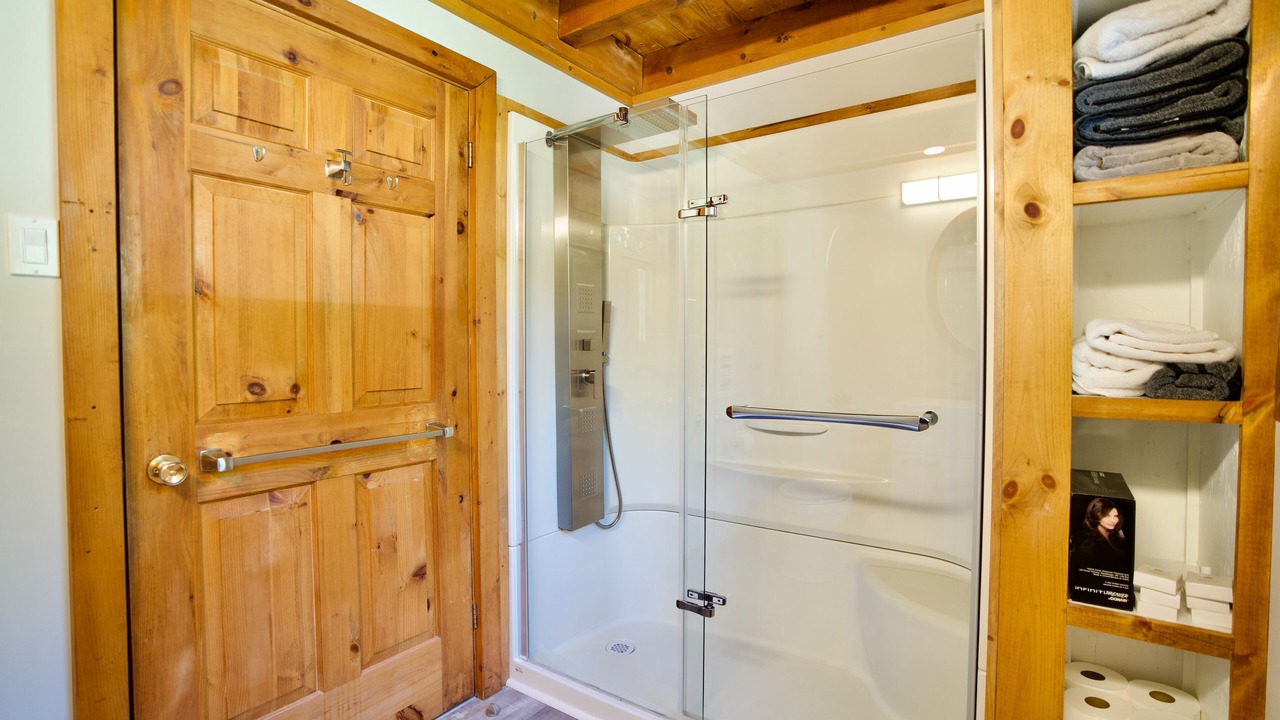 Photo of Bathroom in Armour