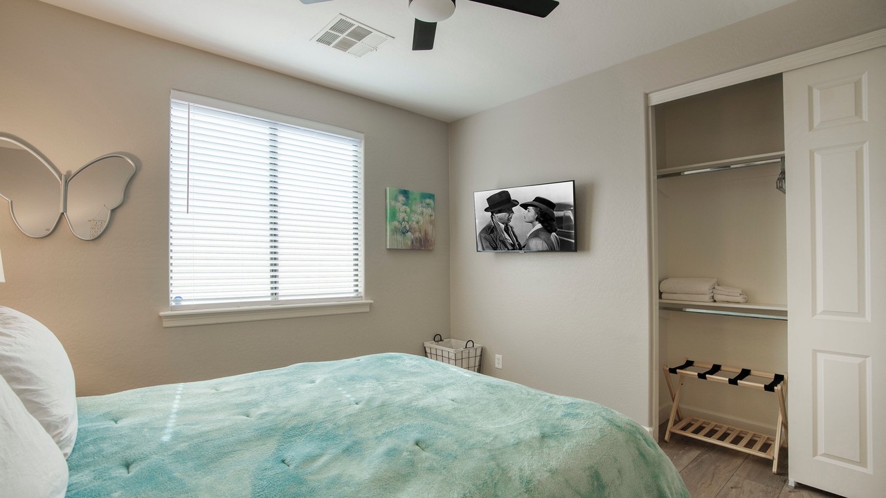 Photo of Bedroom in Palm Valley