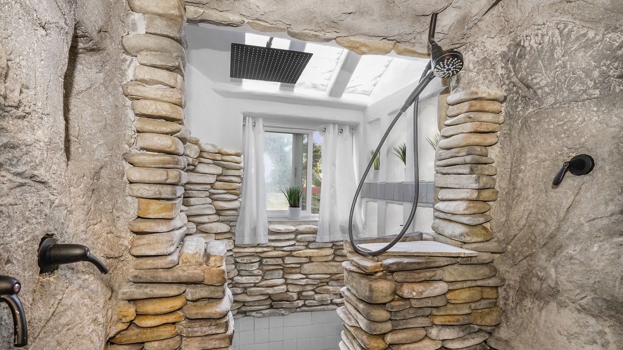 Photo of Bathroom in Lakeside