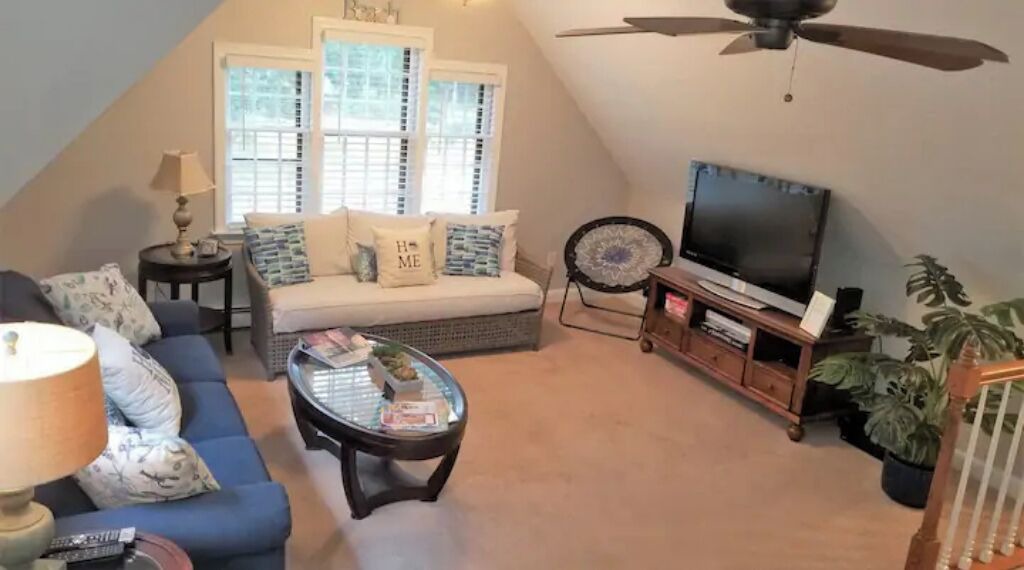 Photo of Livingroom in Chiltonville