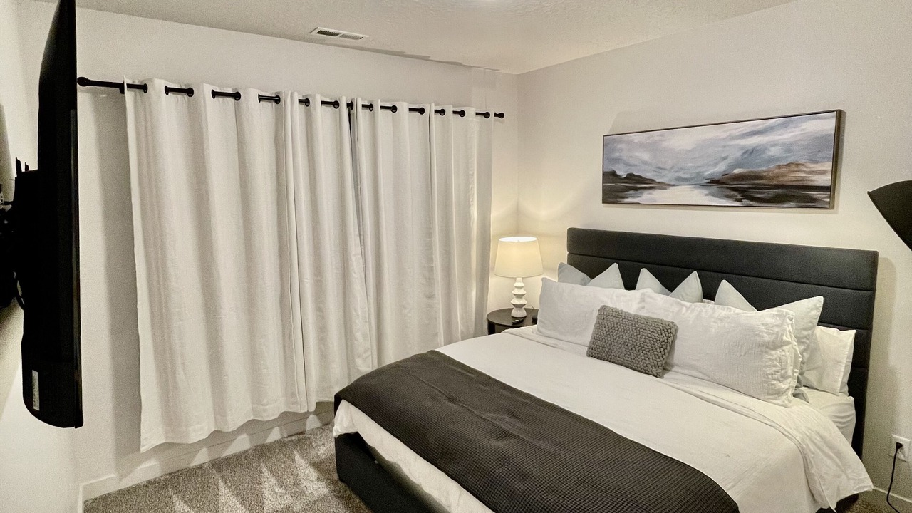 Photo of Bedroom in Woods Cross