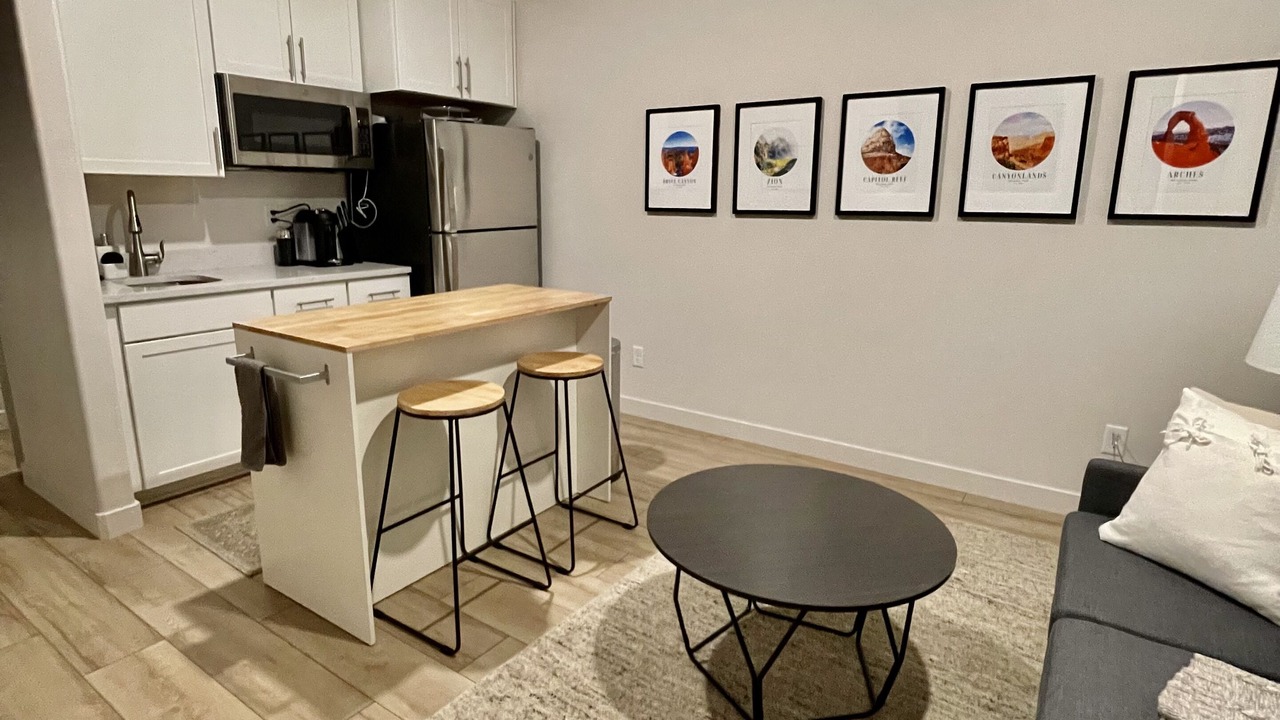 Photo of Livingroom in Woods Cross