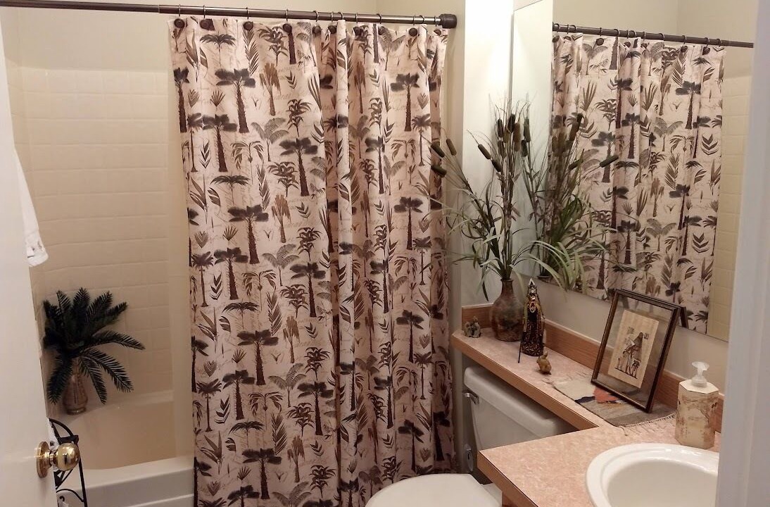 Photo of Bathroom in Rollingbay