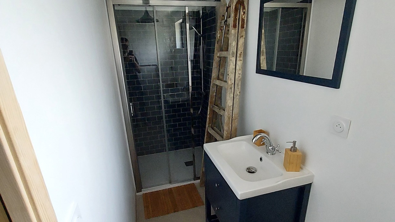 Photo of Bathroom in Ectot-lʼAuber