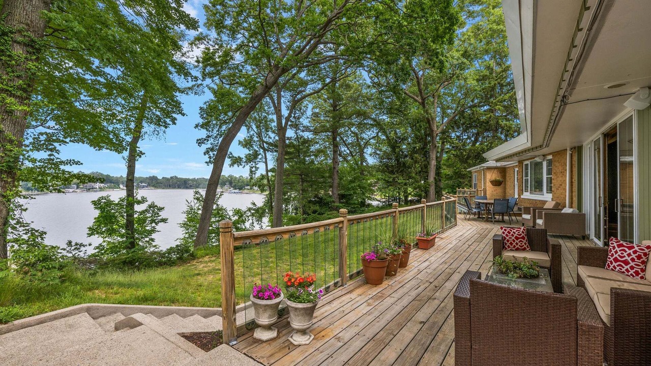 Photo of Patio Balcony in Spring Lake