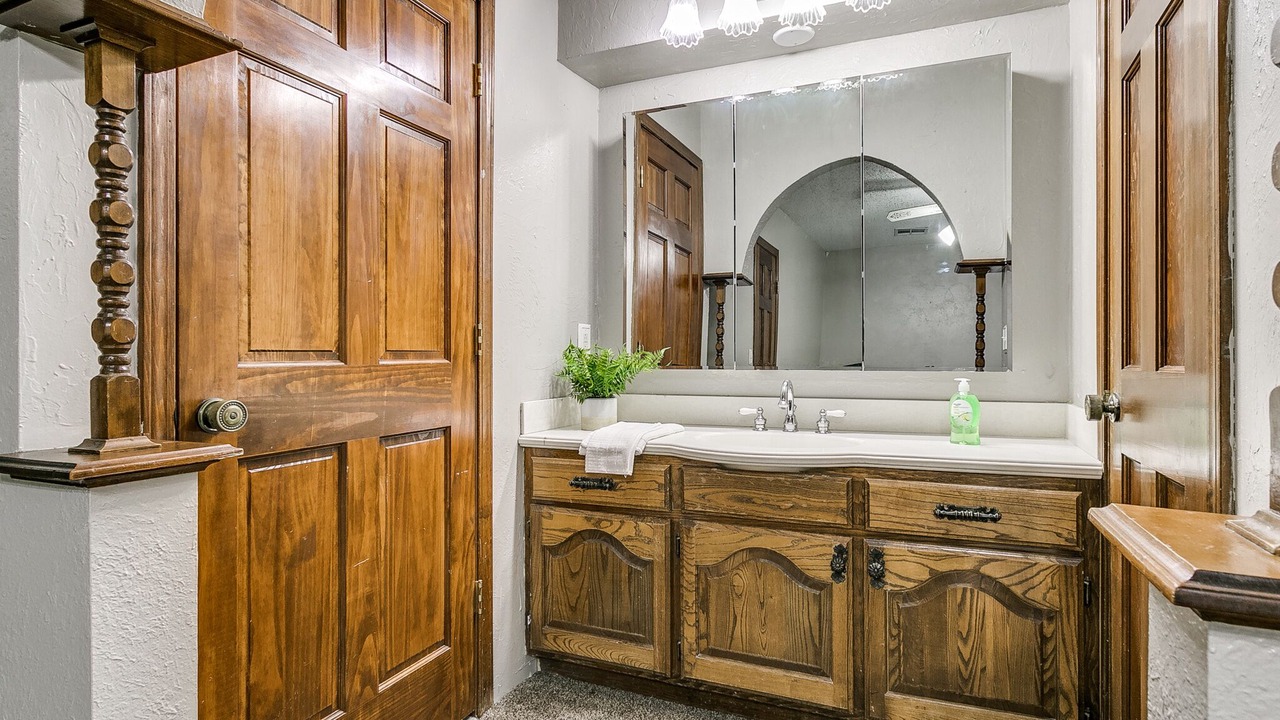 Photo of Bathroom in South Oklahoma City