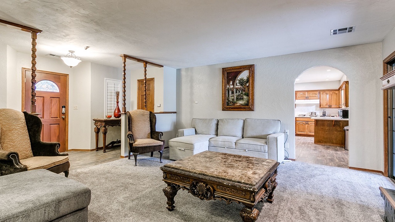 Photo of Livingroom in South Oklahoma City