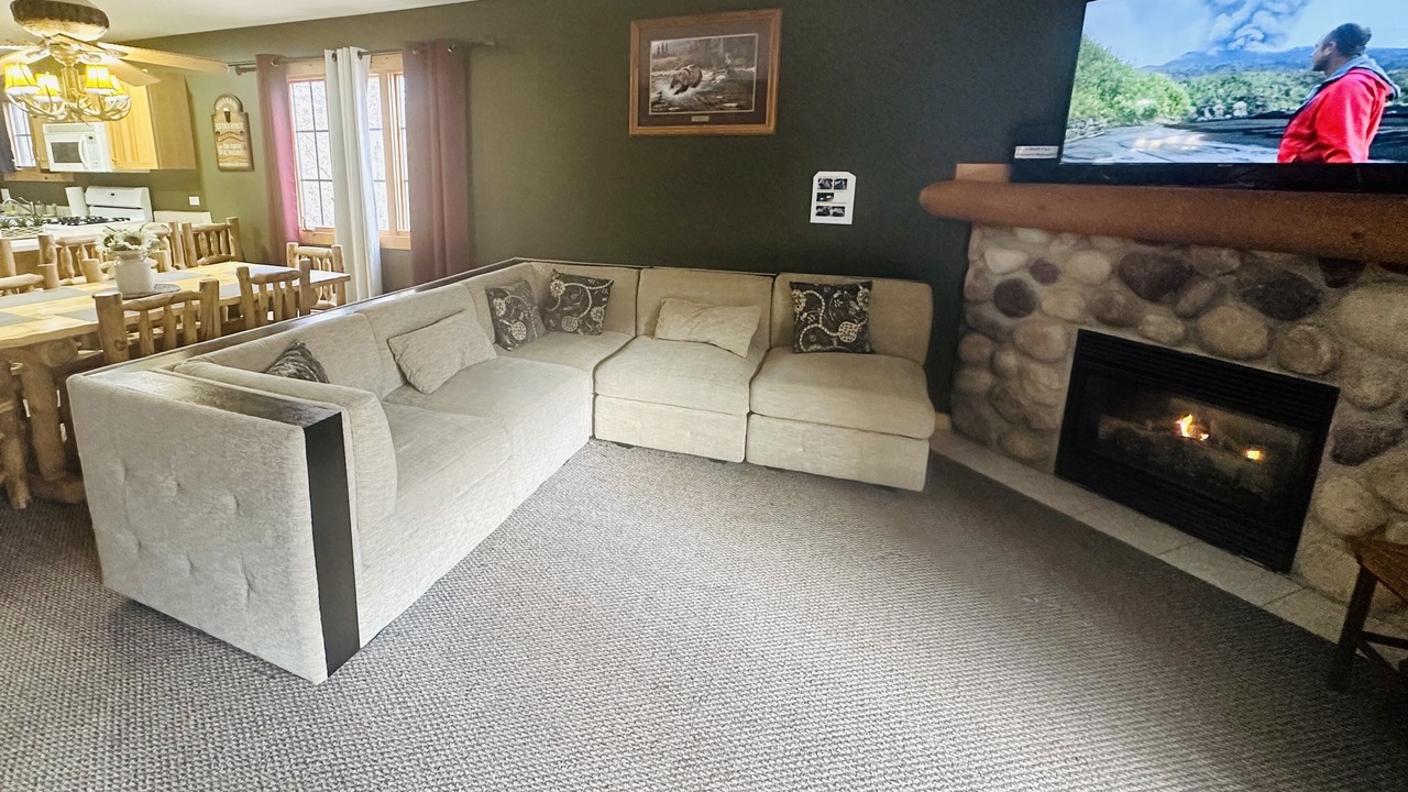 Photo of Livingroom in Oglesby