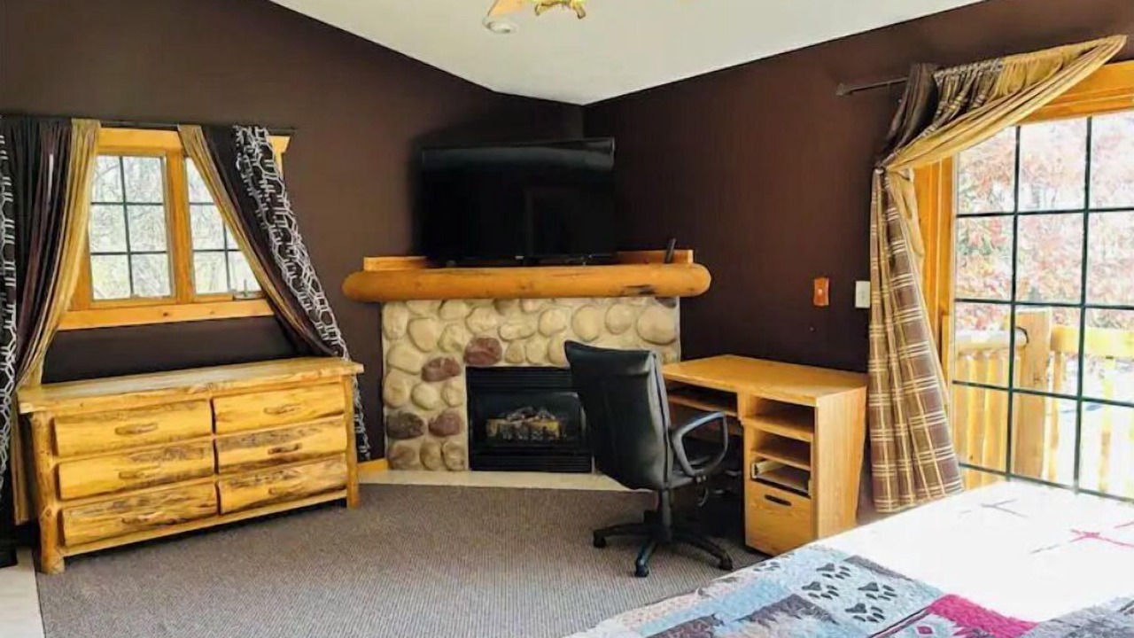 Photo of Bedroom in Oglesby