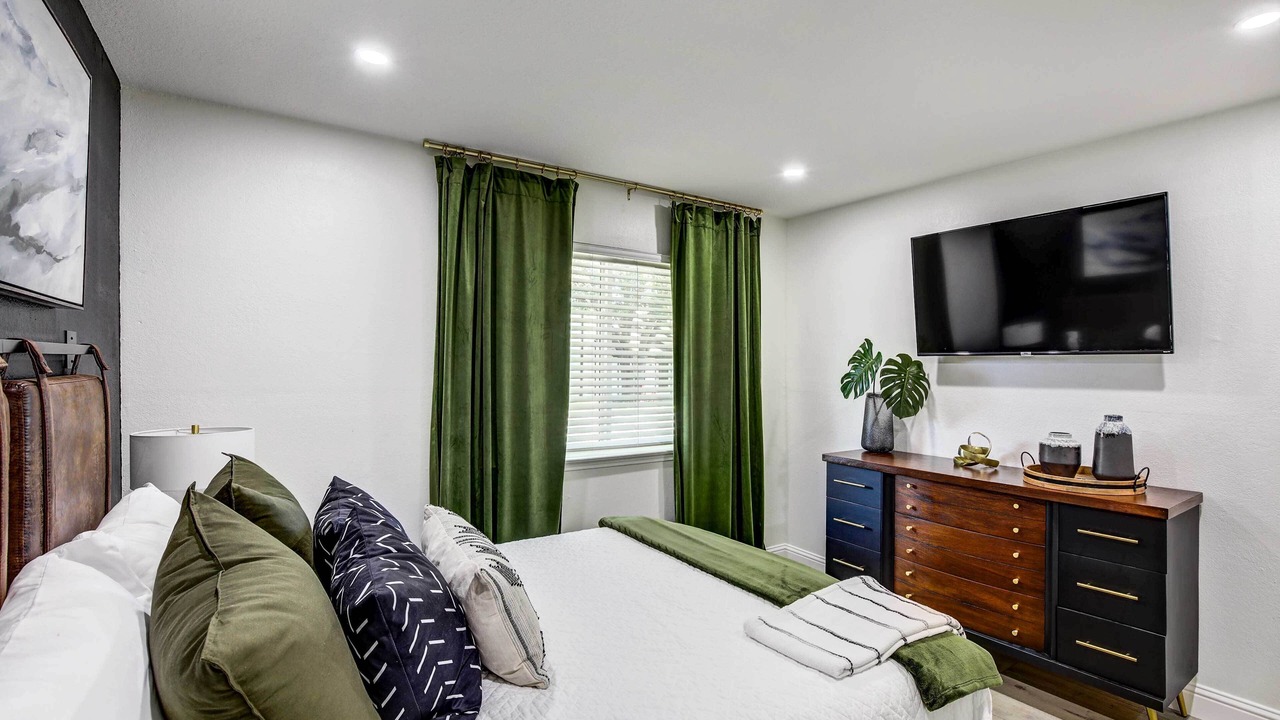 Photo of Bedroom in Allen