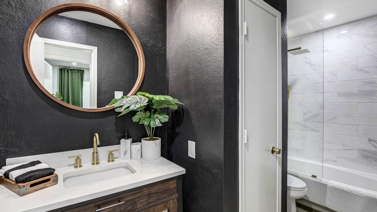 Photo of Bathroom in Allen