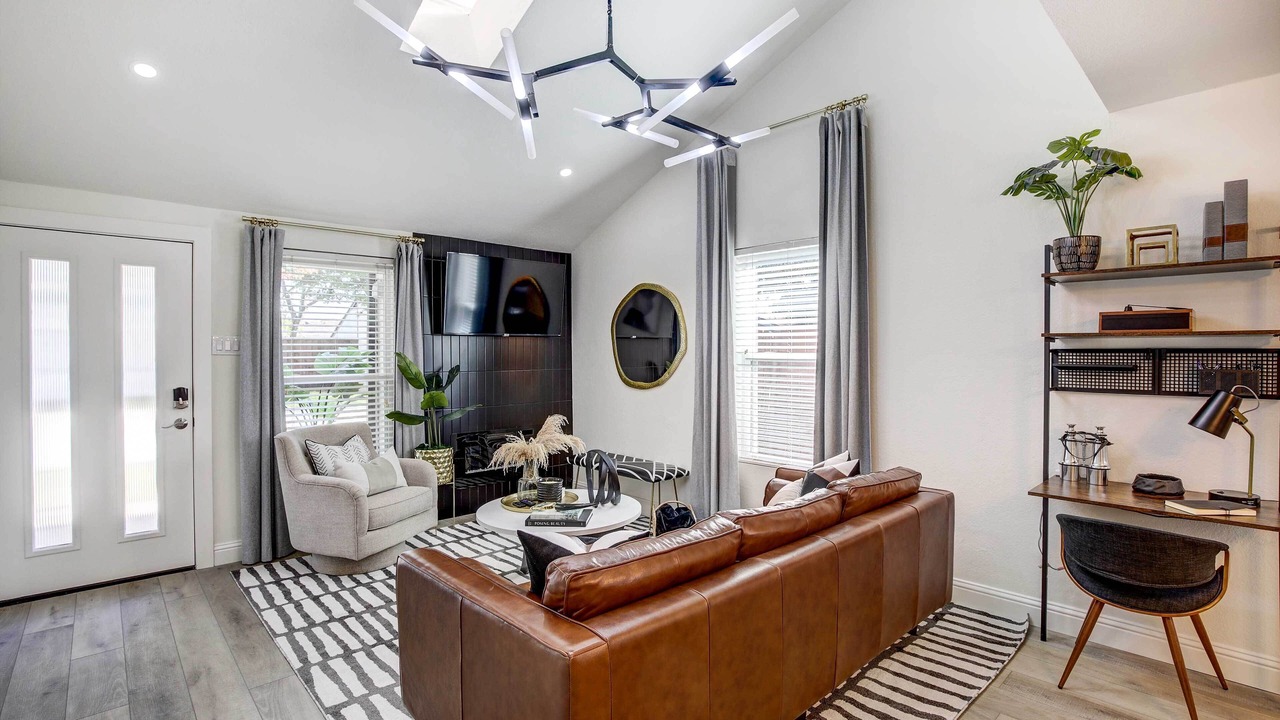 Photo of Livingroom in Allen