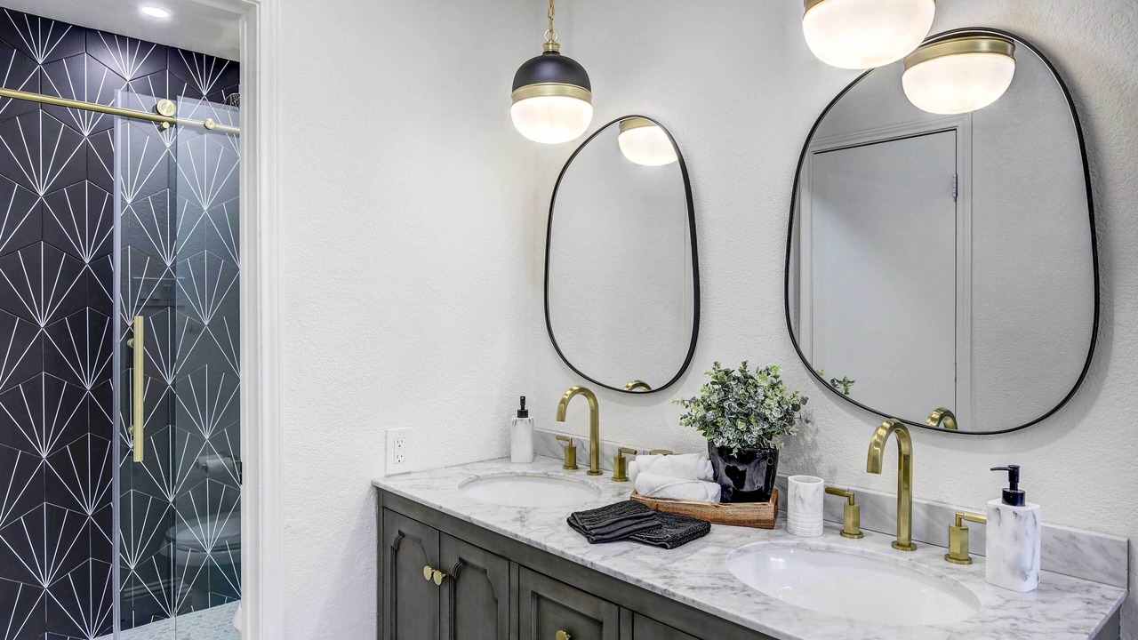 Photo of Bathroom in Allen