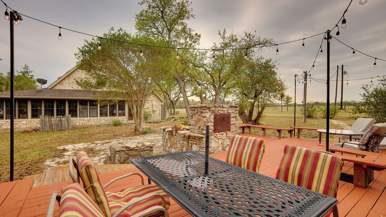 Photo of Outdoor in Bryan