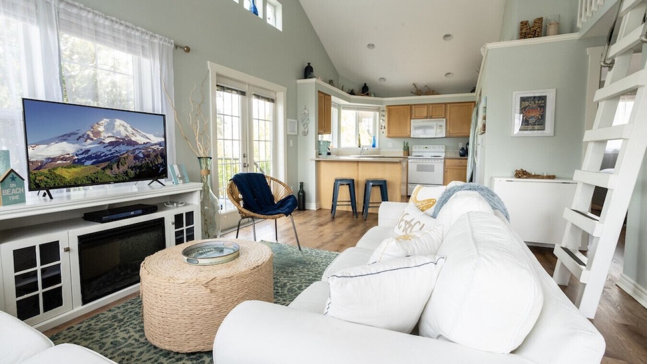 Photo of Livingroom in Birch Bay