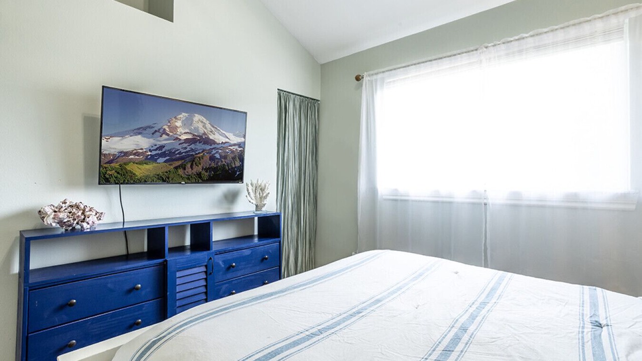 Photo of Bedroom in Birch Bay