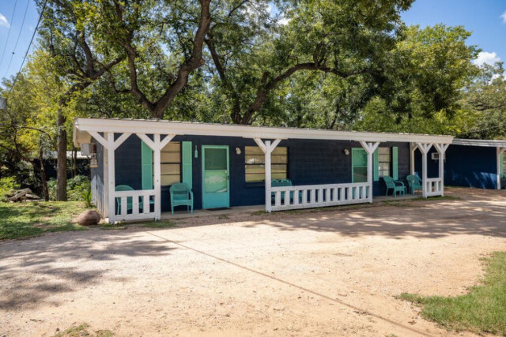 Photo of Others in Burnet