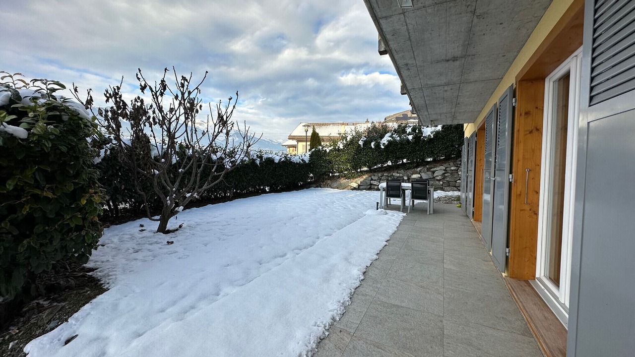 Photo of Outdoor in Salins