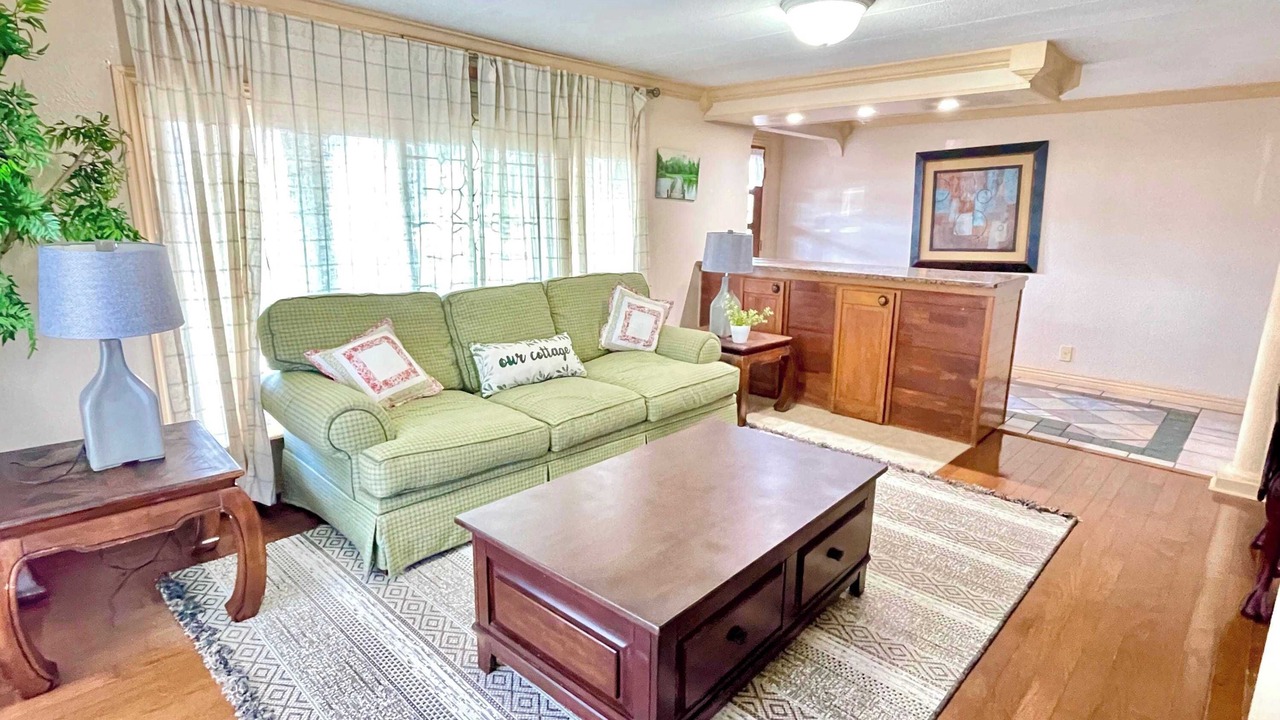 Photo of Livingroom in Beaver Shores