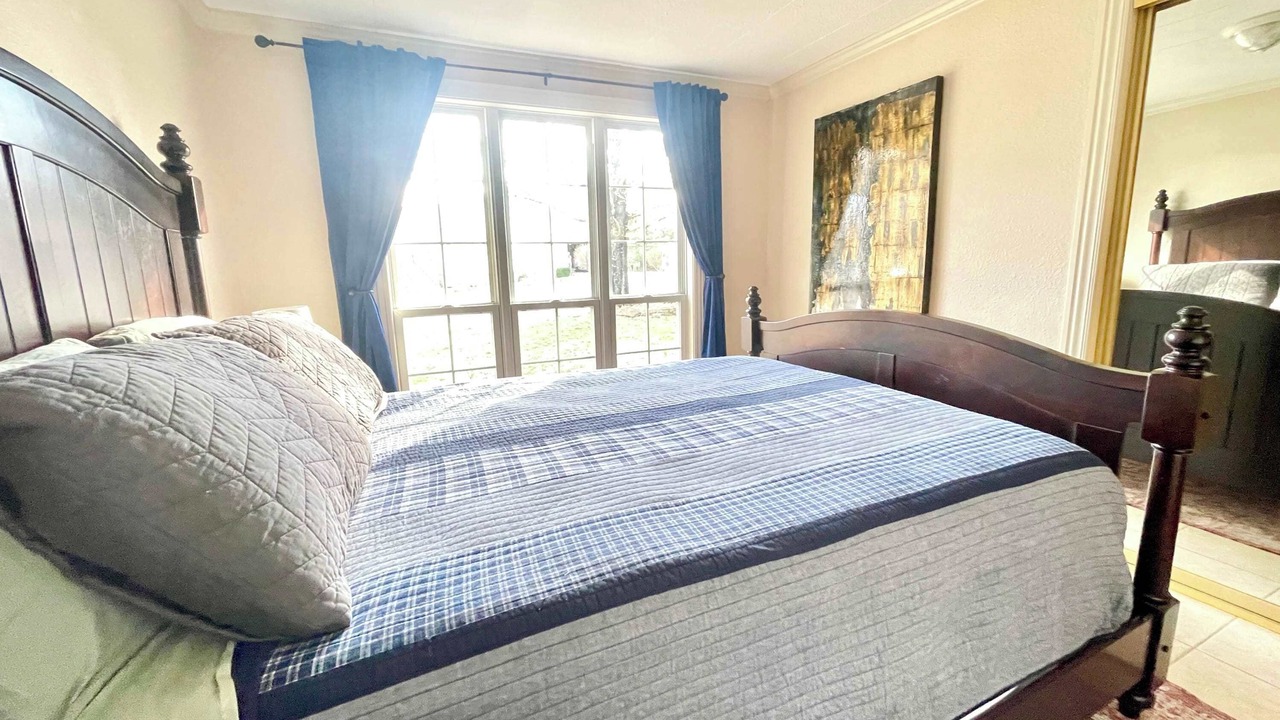 Photo of Bedroom in Beaver Shores