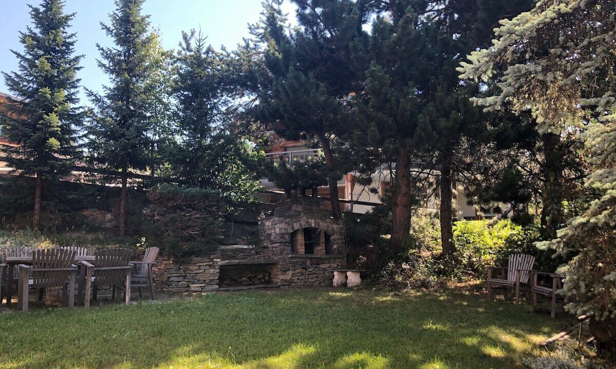 Photo of Outdoor in Lens