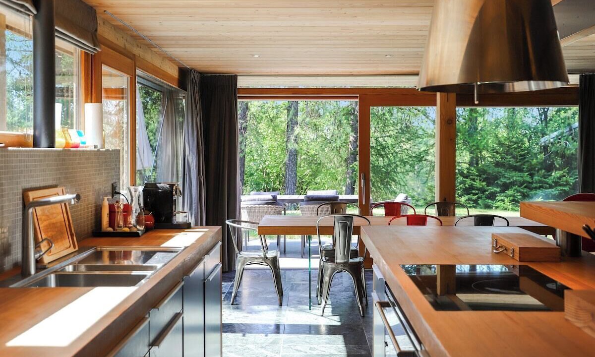 Photo of Kitchen in Lens