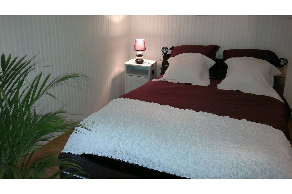 Photo of Bedroom in Maillezais