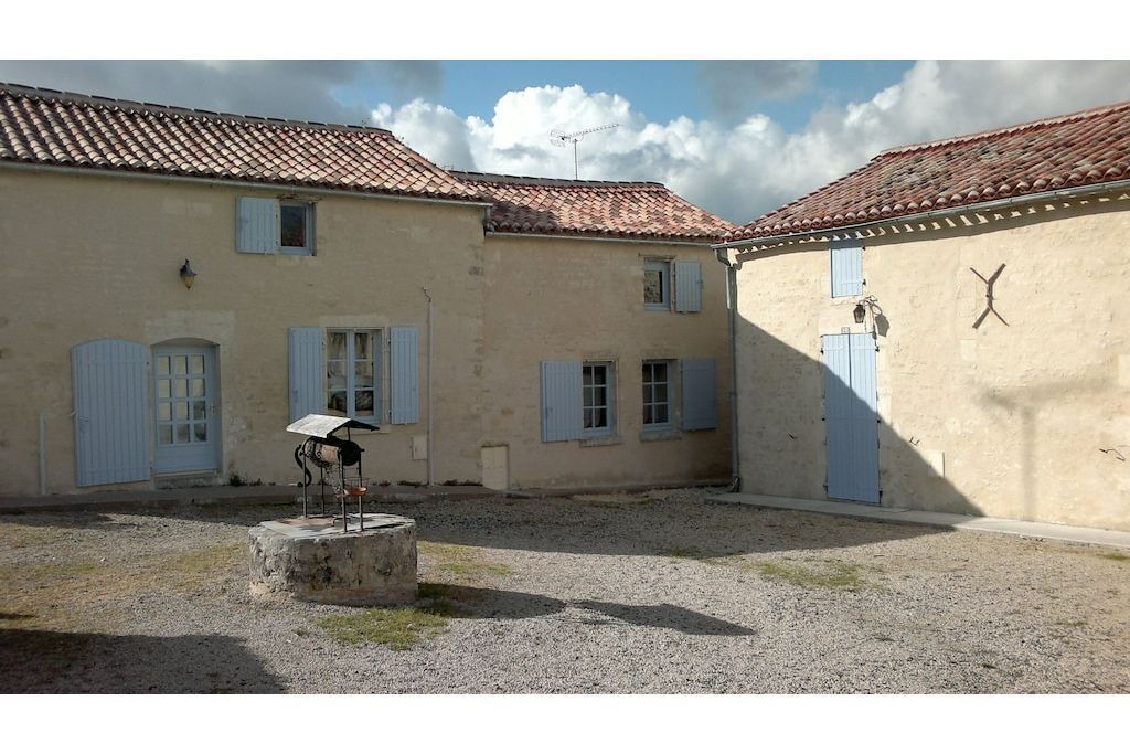 Photo of Outdoor in Maillezais