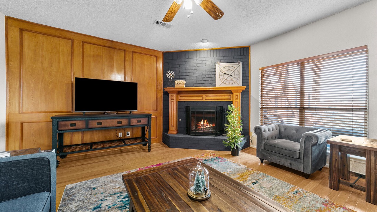 Photo of Livingroom in Rowlett