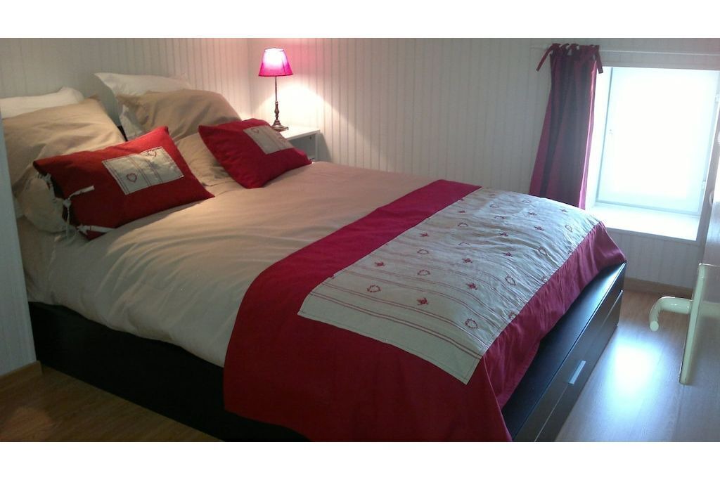 Photo of Bedroom in Maillezais