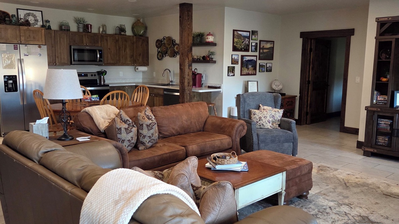 Photo of Livingroom in Meeker