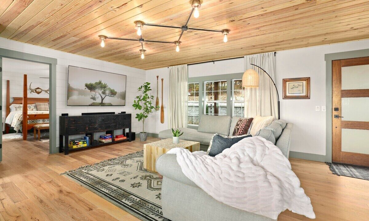 Photo of Bedroom in Springdale
