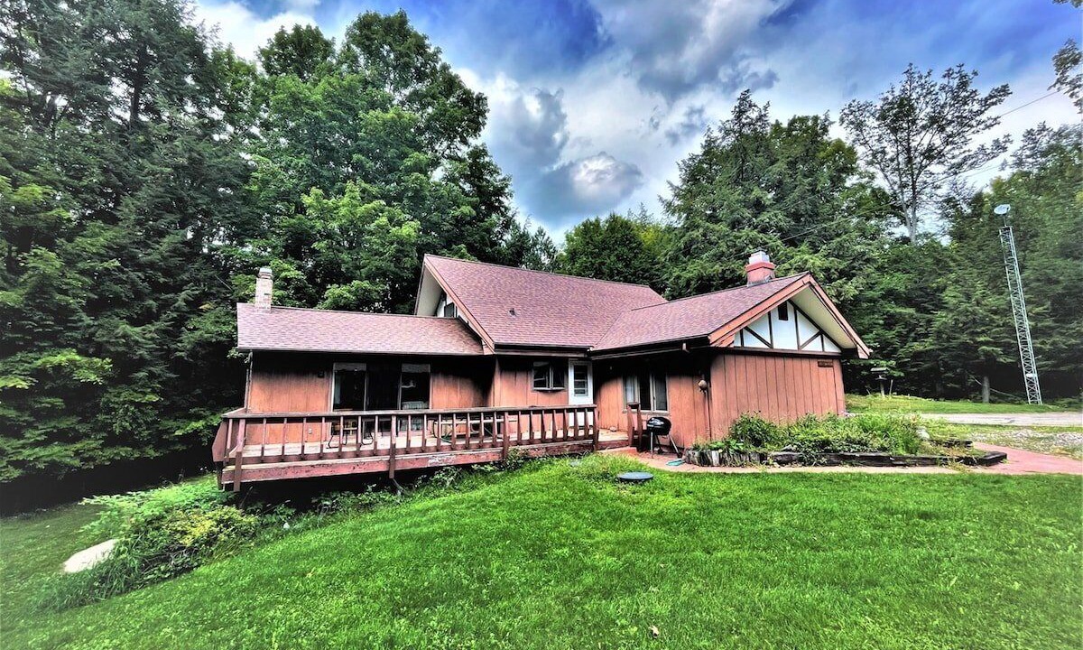 Photo of Outdoor in Butternut