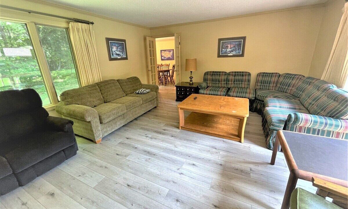 Photo of Livingroom in Butternut