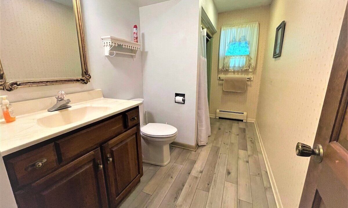 Photo of Bathroom in Butternut