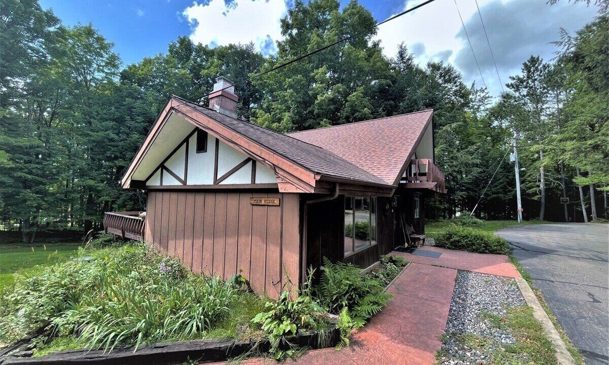 Photo of Outdoor in Butternut