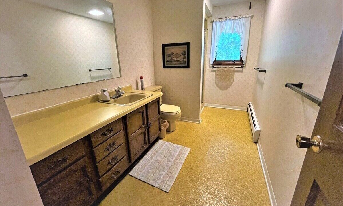 Photo of Bathroom in Butternut