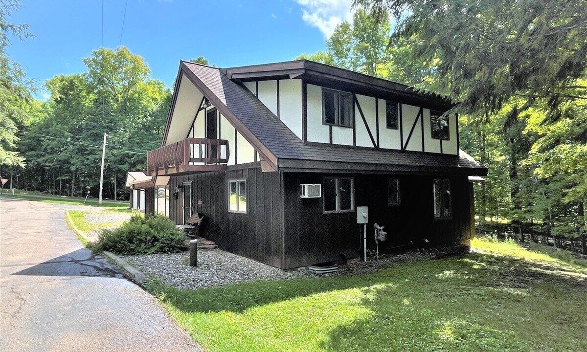 Photo of Outdoor in Butternut