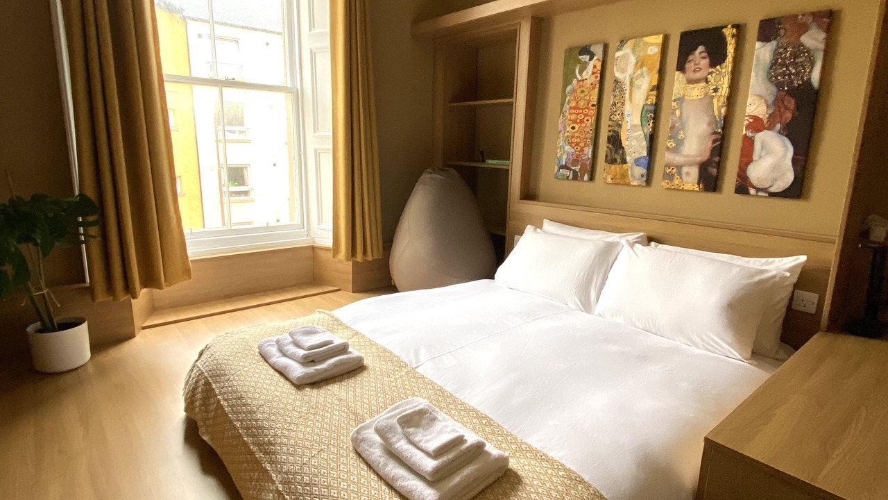 Photo of Bedroom in Tollcross