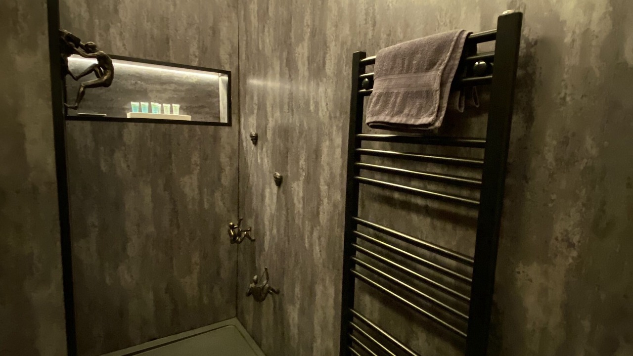 Photo of Bathroom in Tollcross