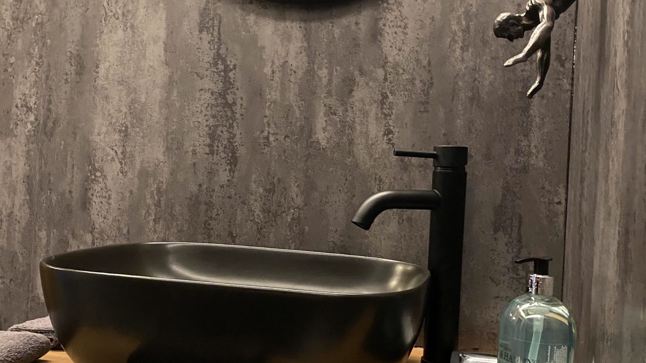 Photo of Bathroom in Tollcross