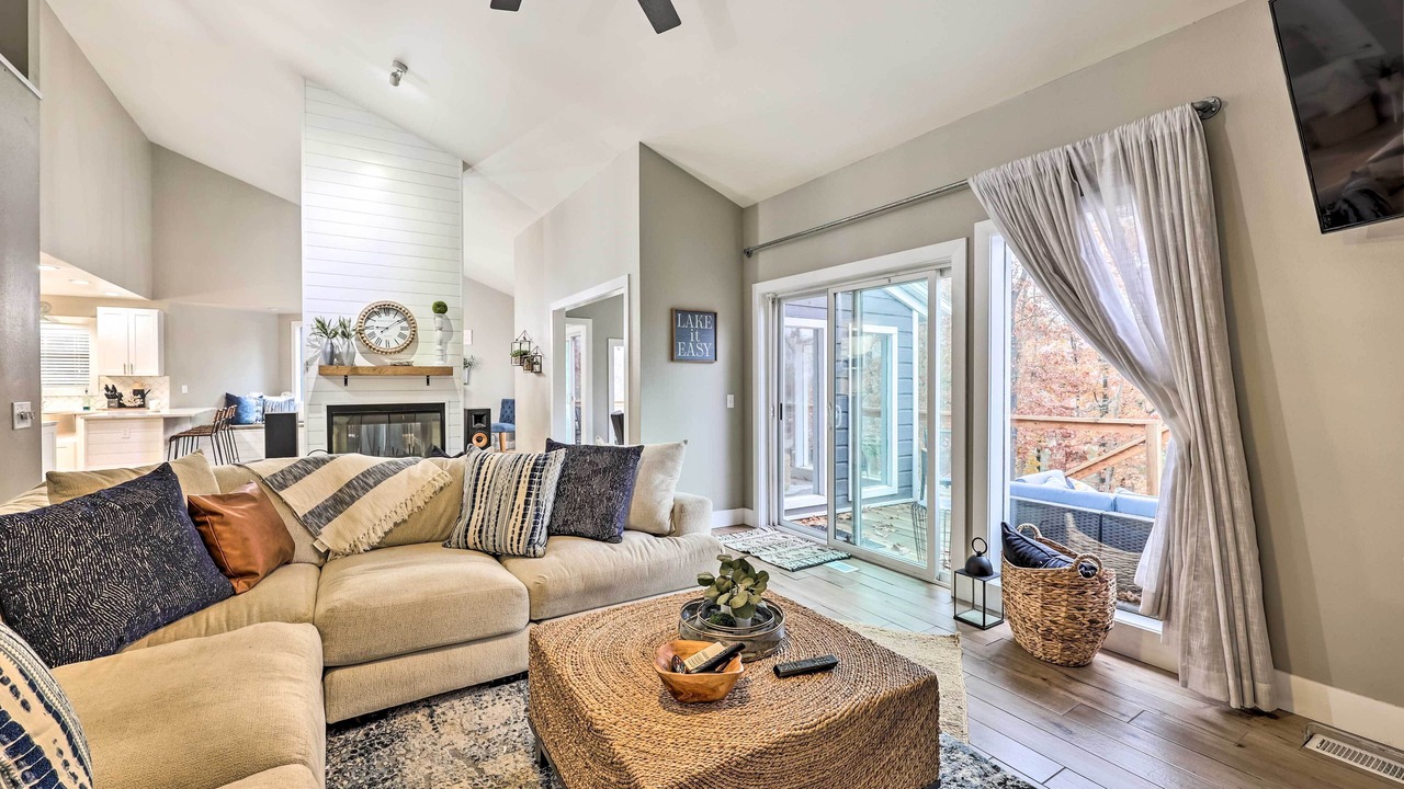 Photo of Livingroom in Rogers