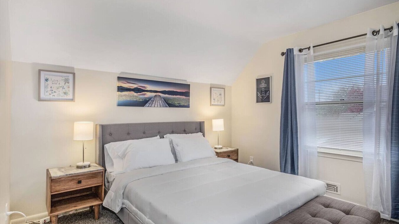 Photo of Bedroom in Jefferson Chalmers