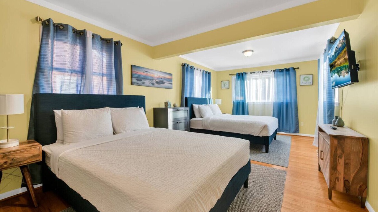 Photo of Bedroom in Jefferson Chalmers