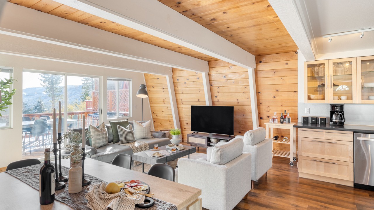 Photo of Bedroom in Tahoe Woods