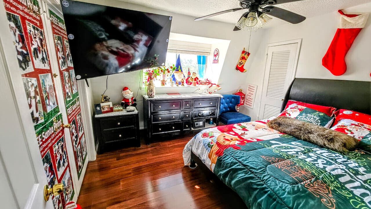 Photo of Bedroom in Nassau Bay