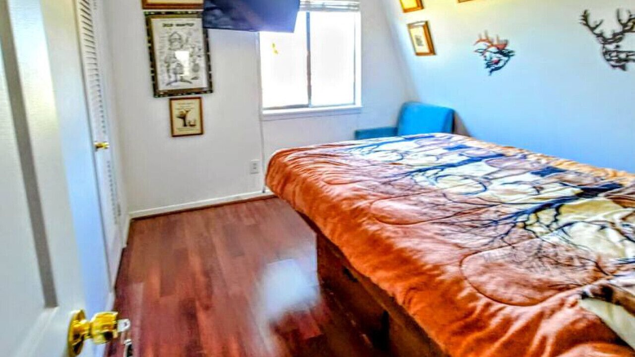 Photo of Bedroom in Nassau Bay