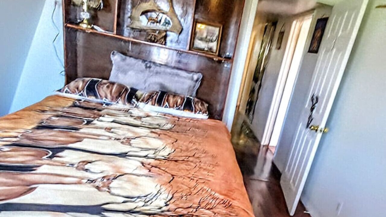 Photo of Bedroom in Nassau Bay